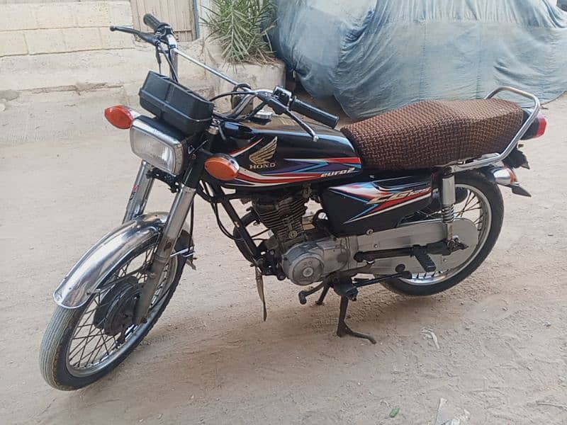 Honda 125 urgent sale 03152191210 7