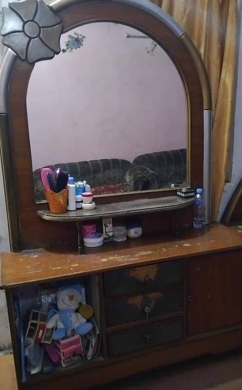 Dressing Table for sale 0