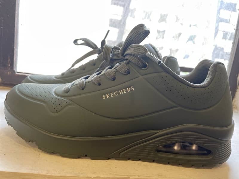 sketchers Los Angeles 3