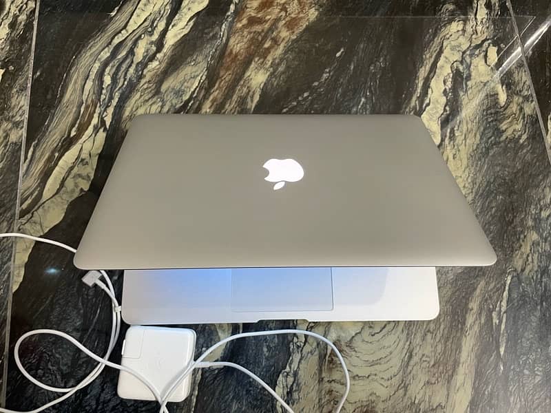 Apple MacBook Air 13.3 inch, 2017 8/128 2