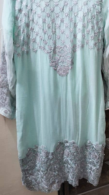 size: medium.          colour: sky blue 0