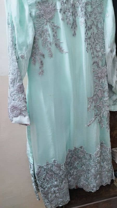 size: medium.          colour: sky blue 1