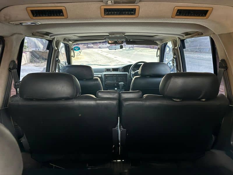 Toyota Land Cruiser 1990 / 2014 Automatic Sunroof 7 Seater 14