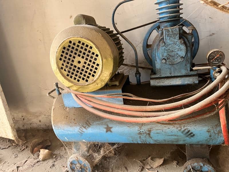 complete workshop for sale with 3 phase electric wiring 4