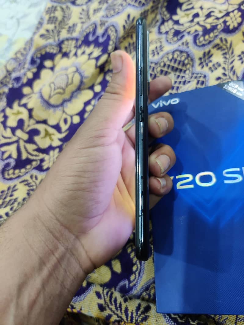 Vivo v20se 8/128 with box official pta approved 3