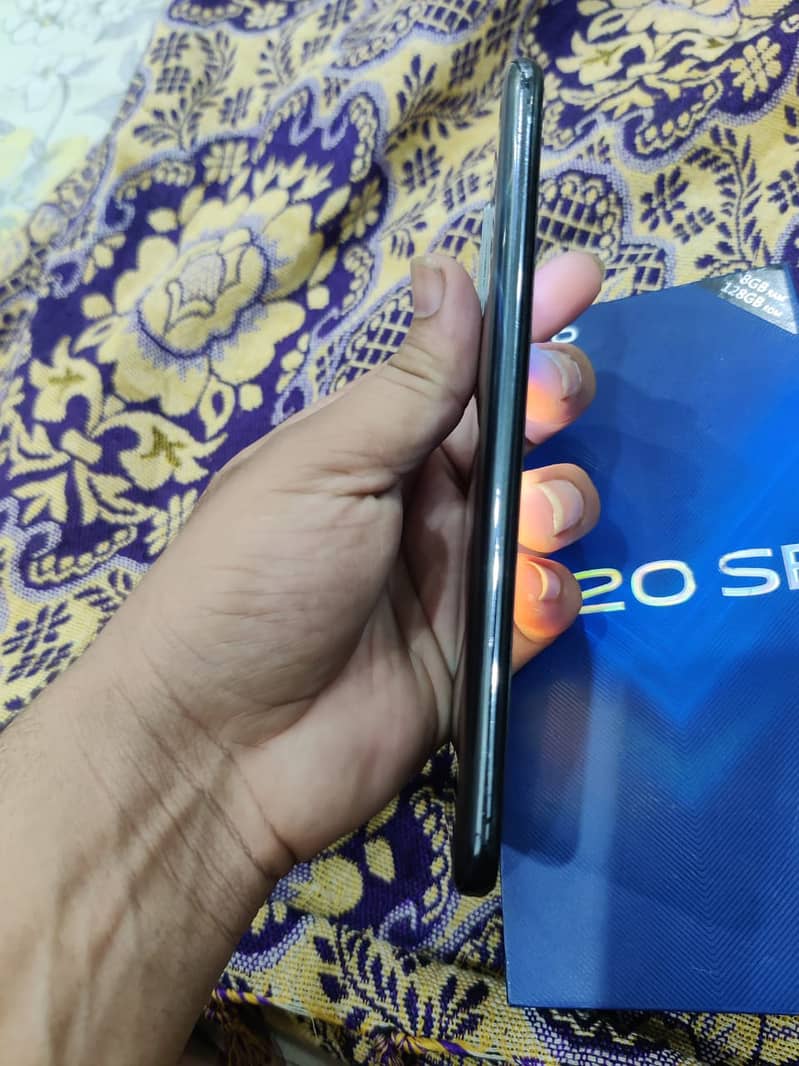 Vivo v20se 8/128 with box official pta approved 5