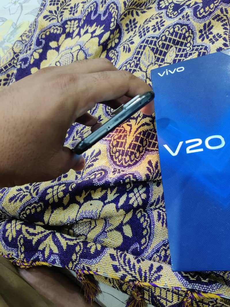 Vivo v20se 8/128 with box official pta approved 6