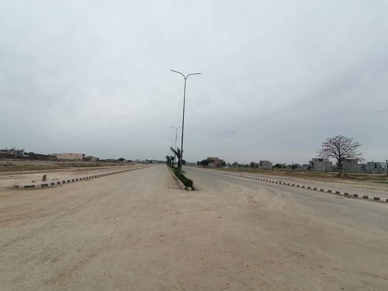 10 Marla Posession Plot Near Ring Road Prime Location - Block M-3 Extension in Lake City Lahore 3