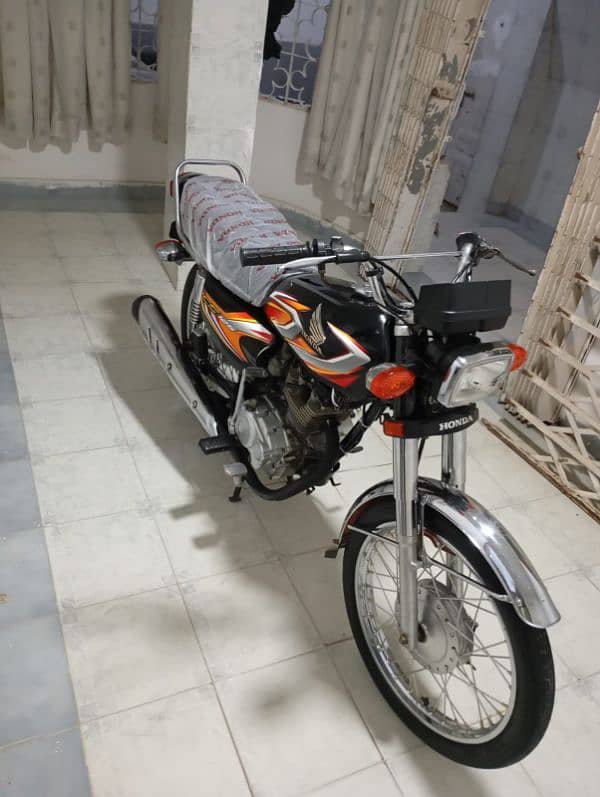 2022 Honda 125 karachi registered 6