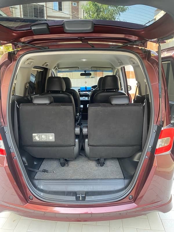 HONDA FREED+HYBRID G HONDA SENSING  DUAL AUTO DOOR  7 SEATER 4