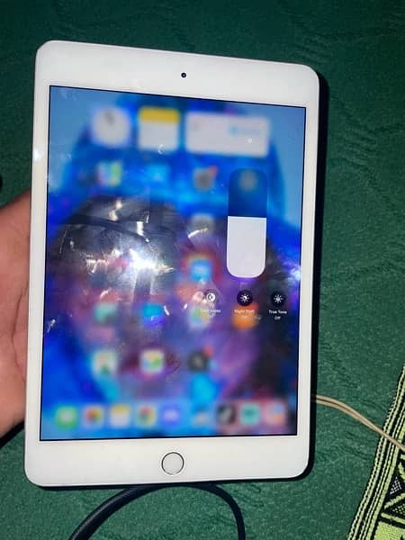 Ipad mini 5 with box 1