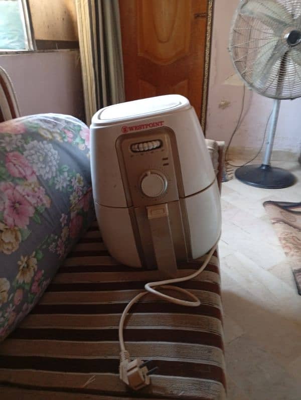 second hand air fryer in well conditioned 2