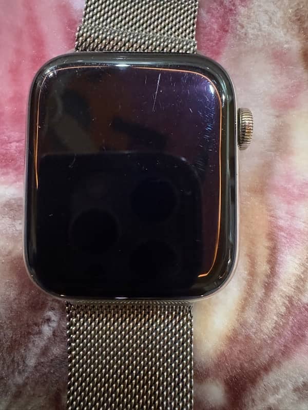 Apple Watch series 6 stainless steel 44mm golden 5