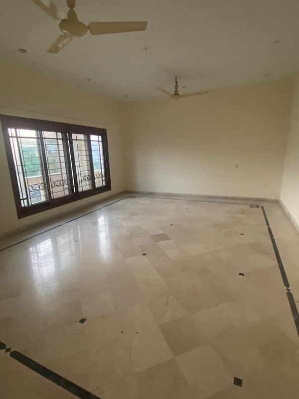 Well maintained upper portion 4 bed dd available for rent in DHA phase 7 6