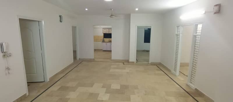 2200 sqft flat for rent phase 4 7