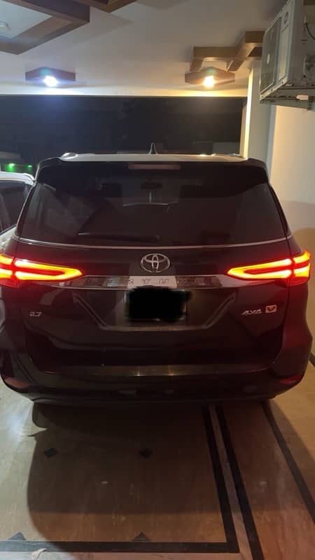 Toyota Fortuner V 2021 (03315214440) only whats app 1