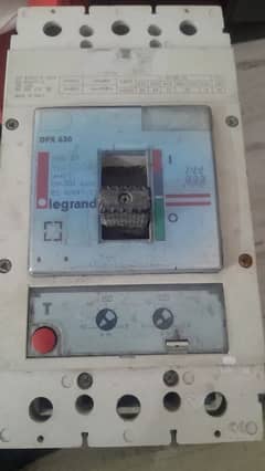 breaker 500amp legrand