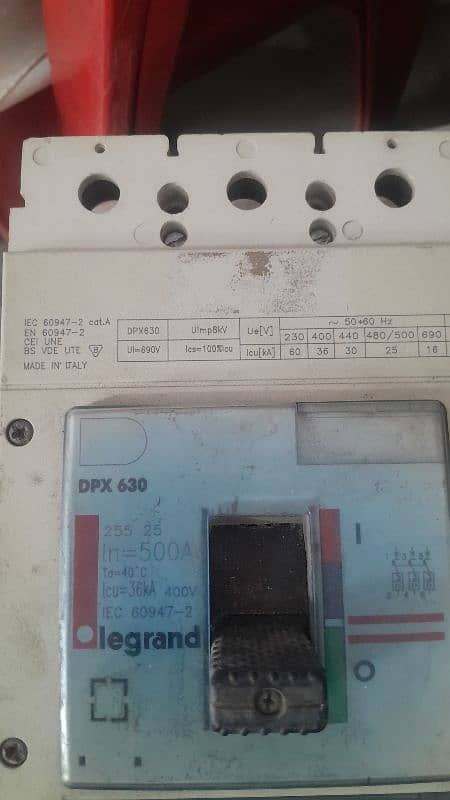 breaker 500amp legrand 1