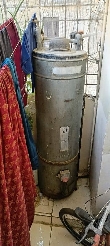 gas geyser for sale 10 by 10 condition 0