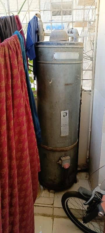 gas geyser for sale 10 by 10 condition 1