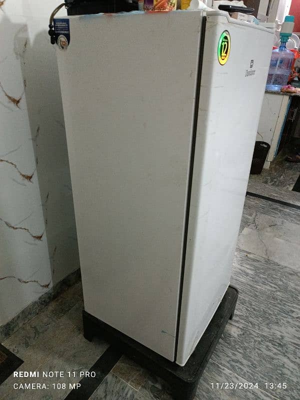 Dawlance Refrigerator Model 9106 R 1