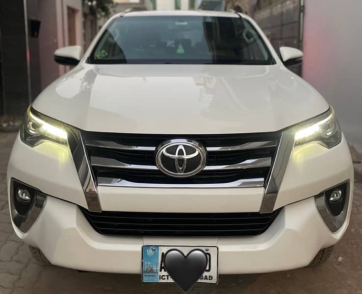 Toyota Fortuner V 2018 Bumper to Bumper geniune 0