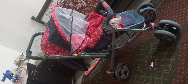 BABY PRAM/STROLLER 3