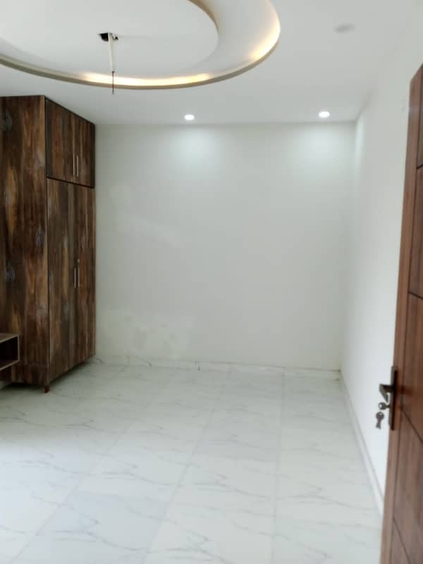 10 marla brand new house for rent ghulshan e Lahore society block B 4