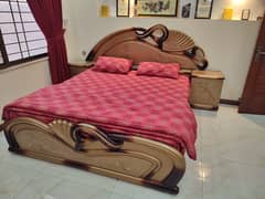 Golden Deco paint King size complete bed set with dressing table