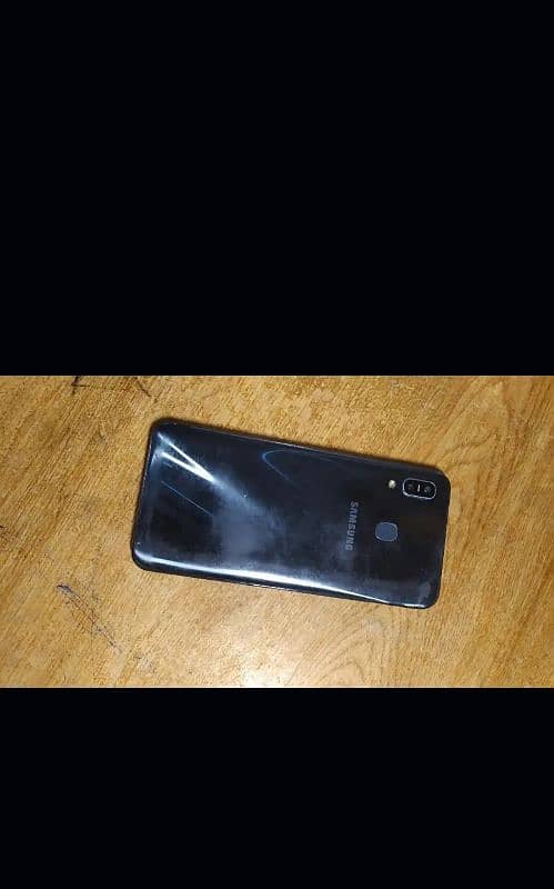 Samsung A30 0