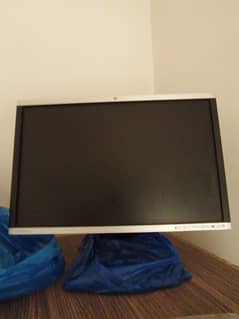 HP 24 inches LED