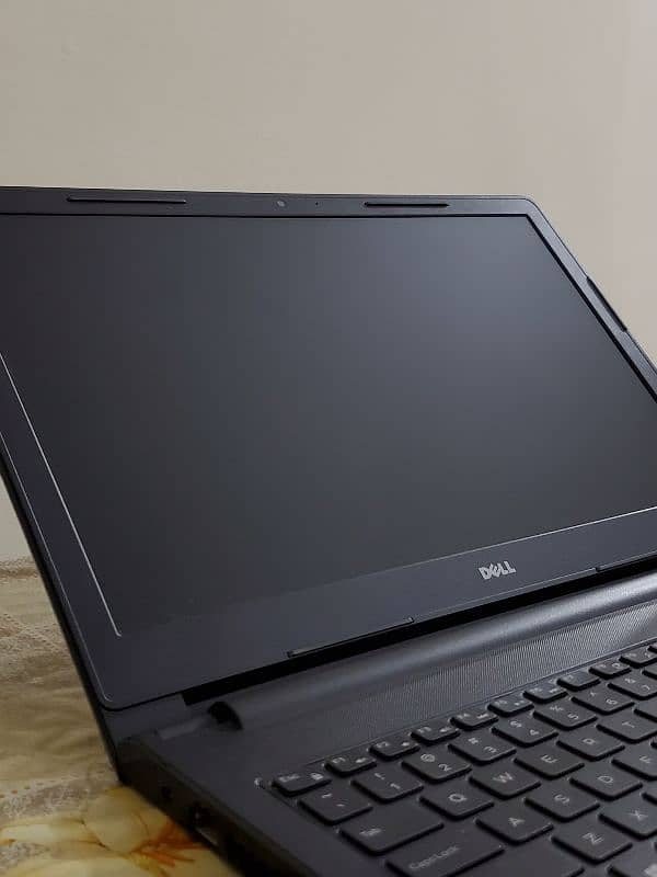 Dell Inspiron 15 3000 Series 7