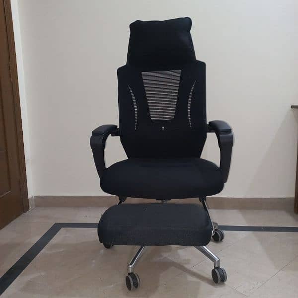 Mesh Chair with Footrest 8