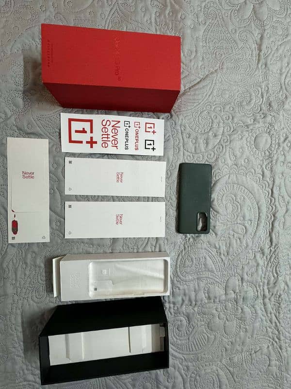 Oneplus 9 pro 12/256 green color good condition 0