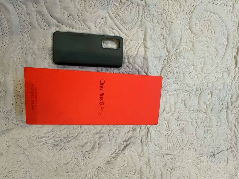 Oneplus 9 pro 12/256 green color good condition 1