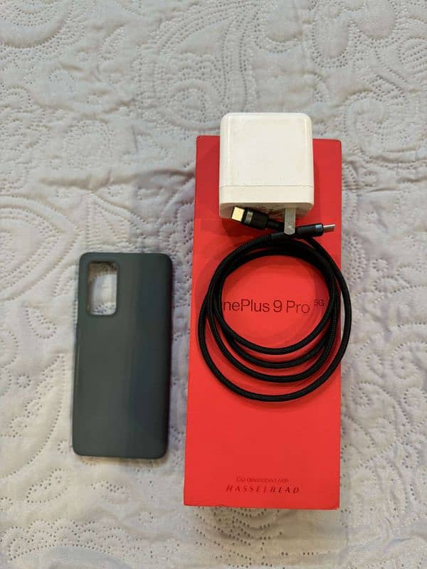 Oneplus 9 pro 12/256 green color good condition 2