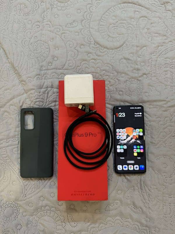 Oneplus 9 pro 12/256 green color good condition 3