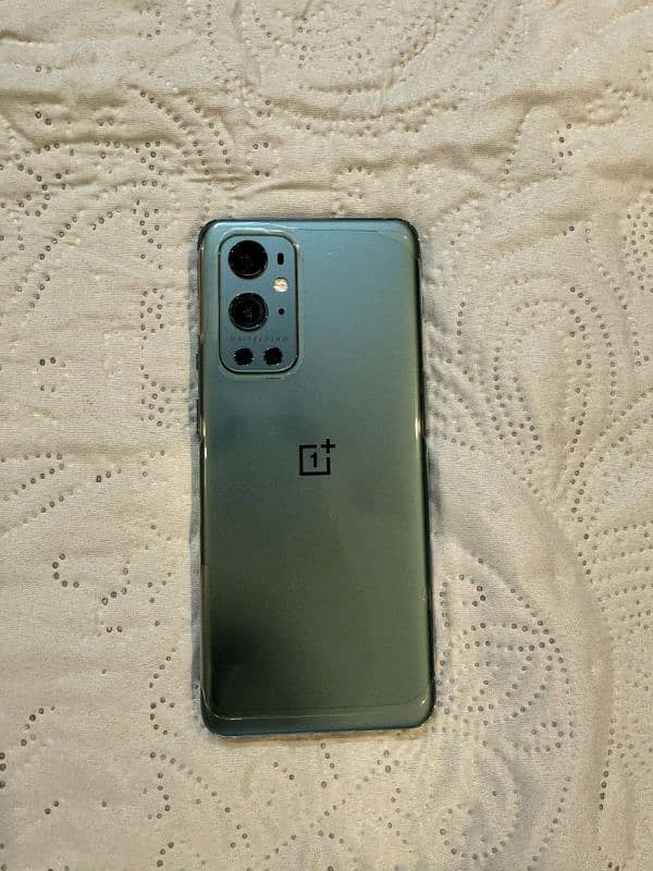 Oneplus 9 pro 12/256 green color good condition 4