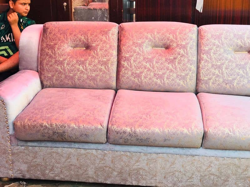 Relaxer Sofa 5seater Turkish valvet ma 3