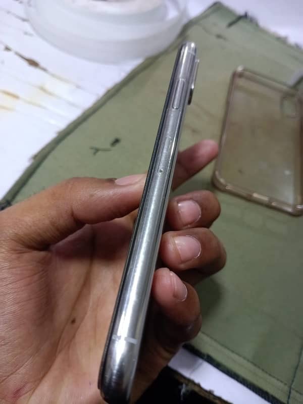 i phone x non pta 256GB bettry health 79% face id fail 10/10 condition 3