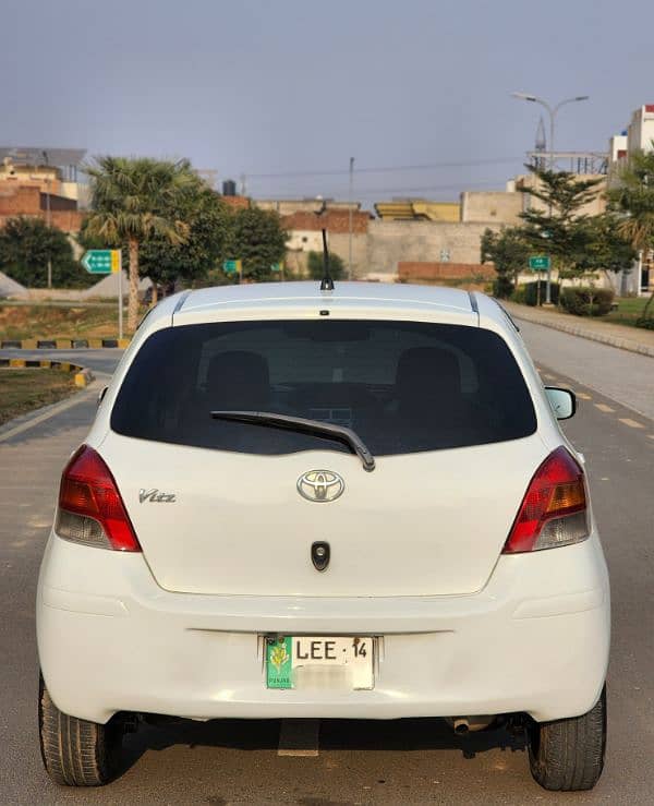 Toyota Vitz 2010 1