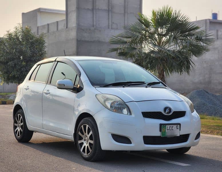 Toyota Vitz 2010 4