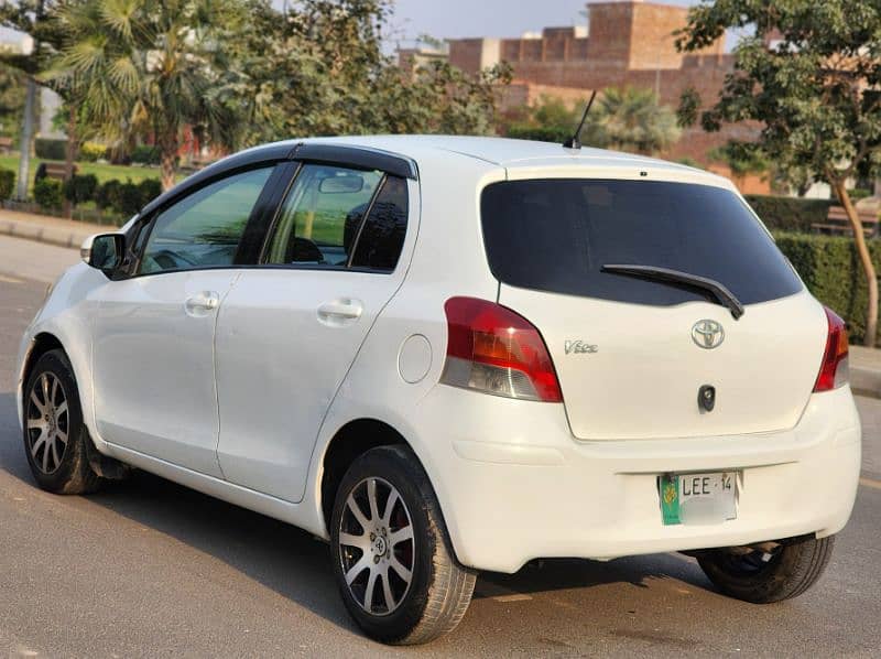 Toyota Vitz 2010 7