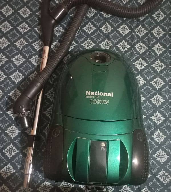 National Vaccum Cleaner 0