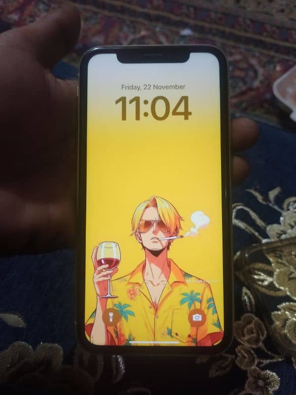 iphone xr non pta 64 gb minor back crack picture mn nzr ajay gii. . 2