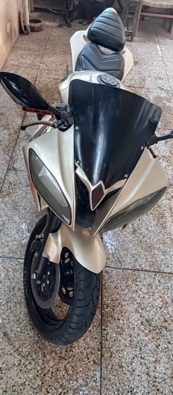 yamaha fzr 400cc converted to yamaha R6 4