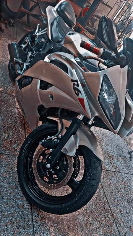 yamaha fzr 400cc converted to yamaha R6 5