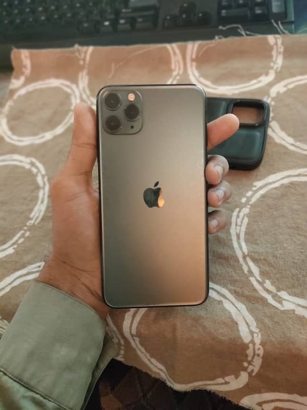 iPhone 11 Pro Max  For sell 10