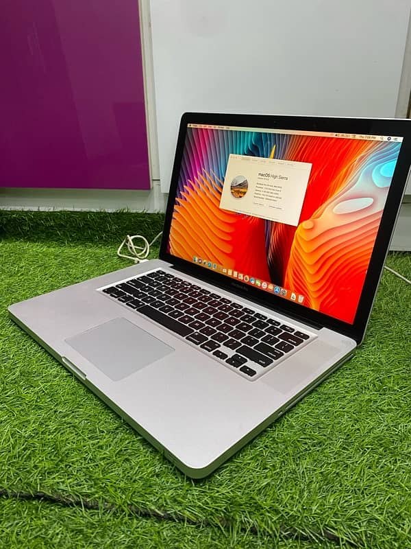 APPLE MACBOOK PRO 10 Pro 15inc 17inc Us Stock |Whatsapp 03215984936 2