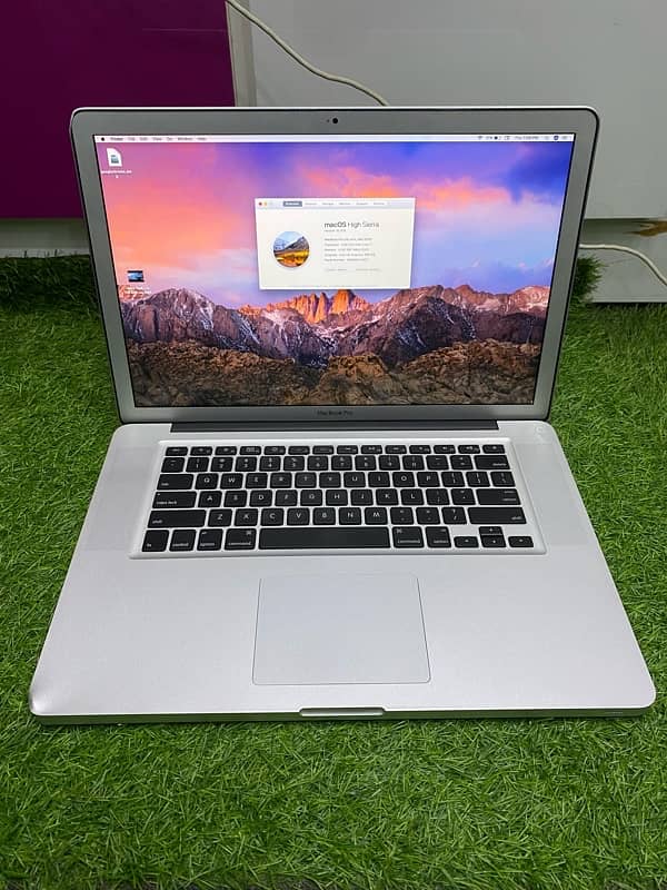 APPLE MACBOOK PRO 10 Pro 15inc 17inc Us Stock |Whatsapp 03215984936 10